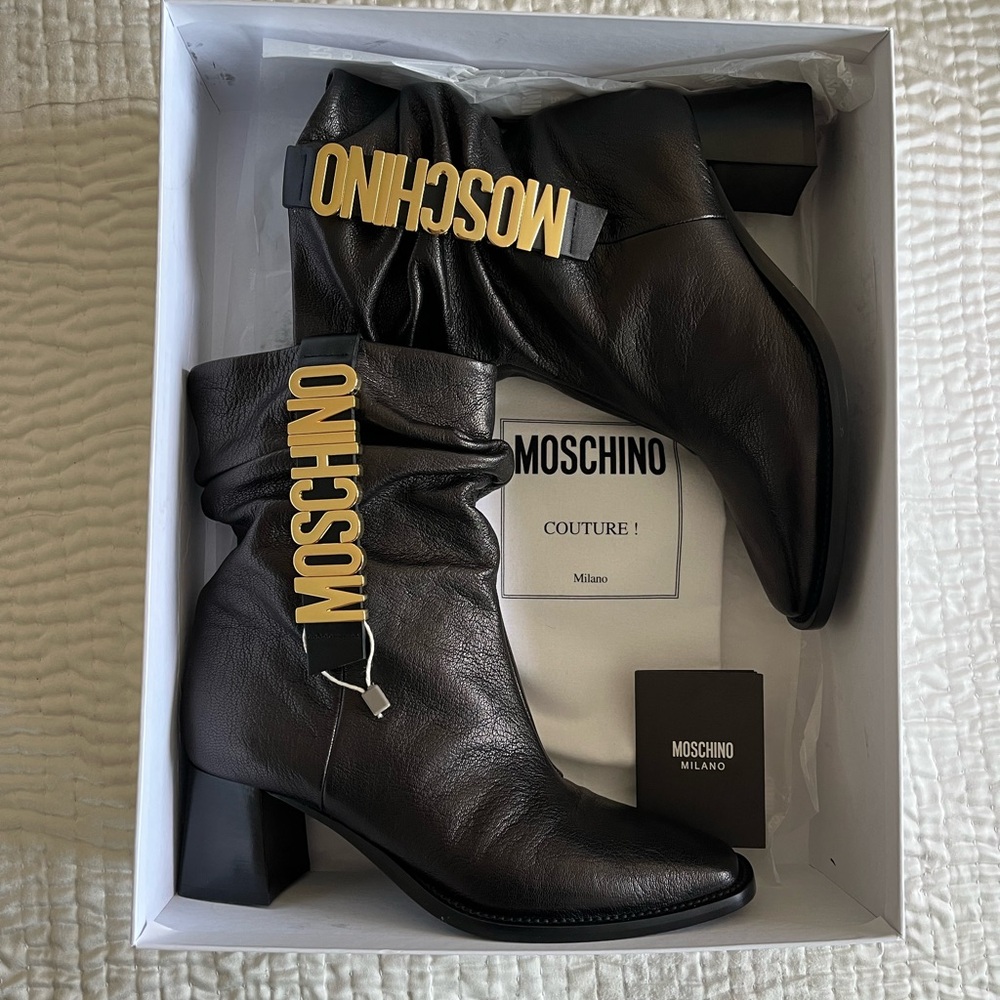Authentic Moschino ankle boots - Picture 14 of 17